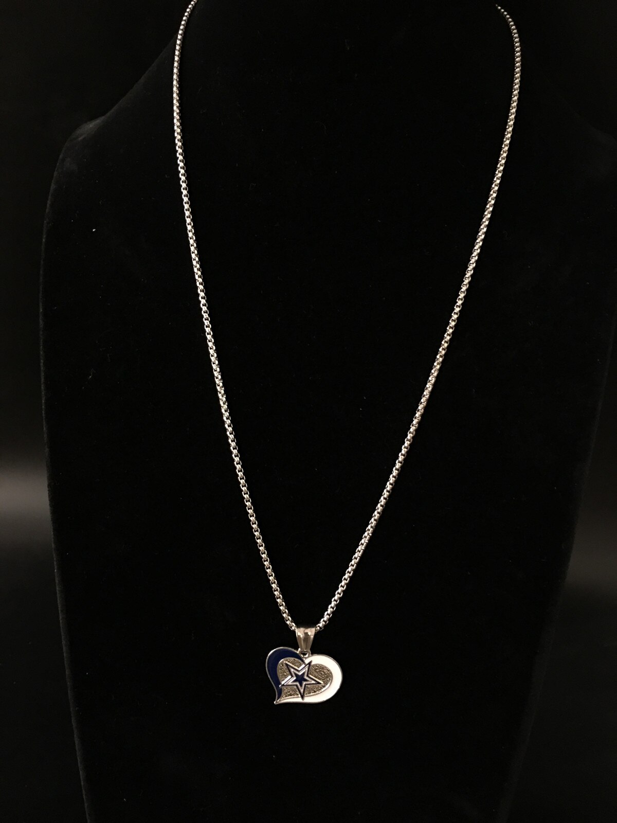 Outdoor Football Team Rugby Heart Shape Slide Necklace Pendant Fitness Hiphop Rope Chain Fan Sport Lover Young Man Gift Jewelry