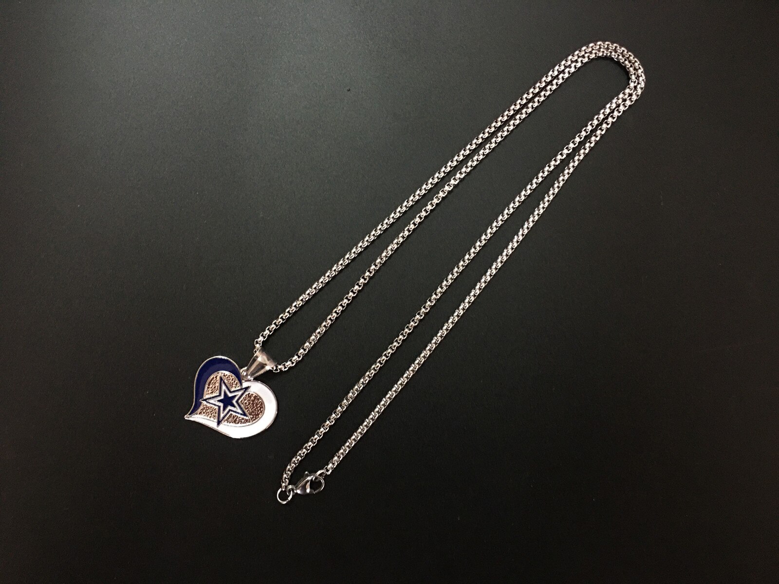 Outdoor Football Team Rugby Heart Shape Slide Necklace Pendant Fitness Hiphop Rope Chain Fan Sport Lover Young Man Gift Jewelry